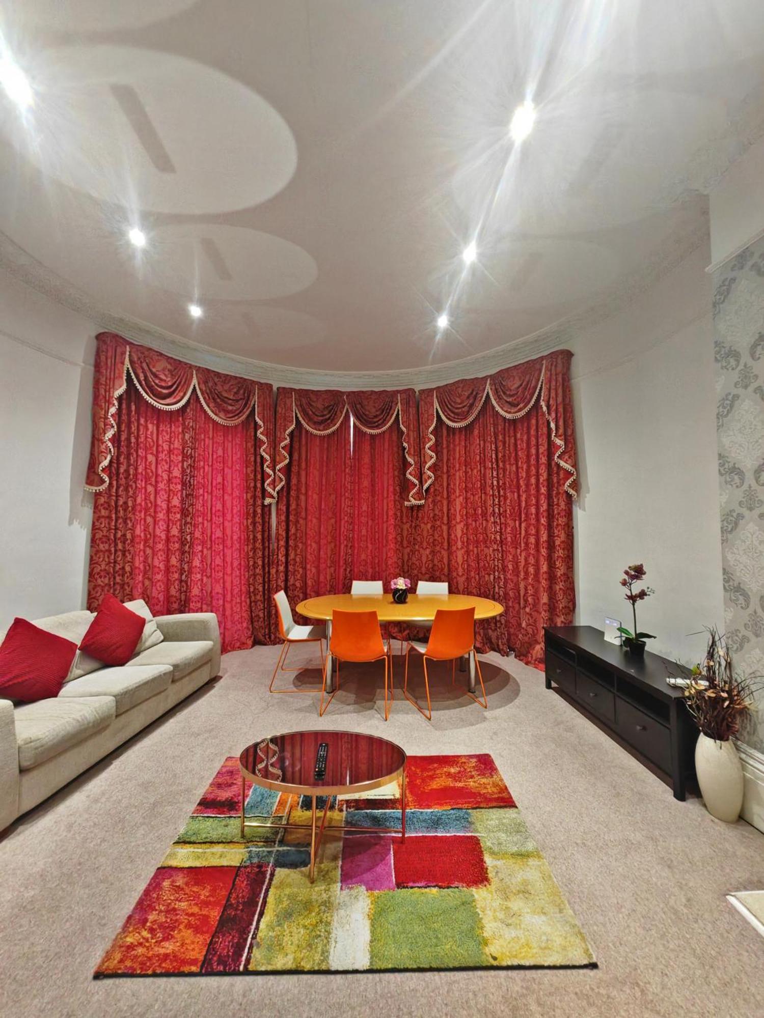 Larger Groups Close To Excel Canarywharf 02 With Parking Appartement Londres