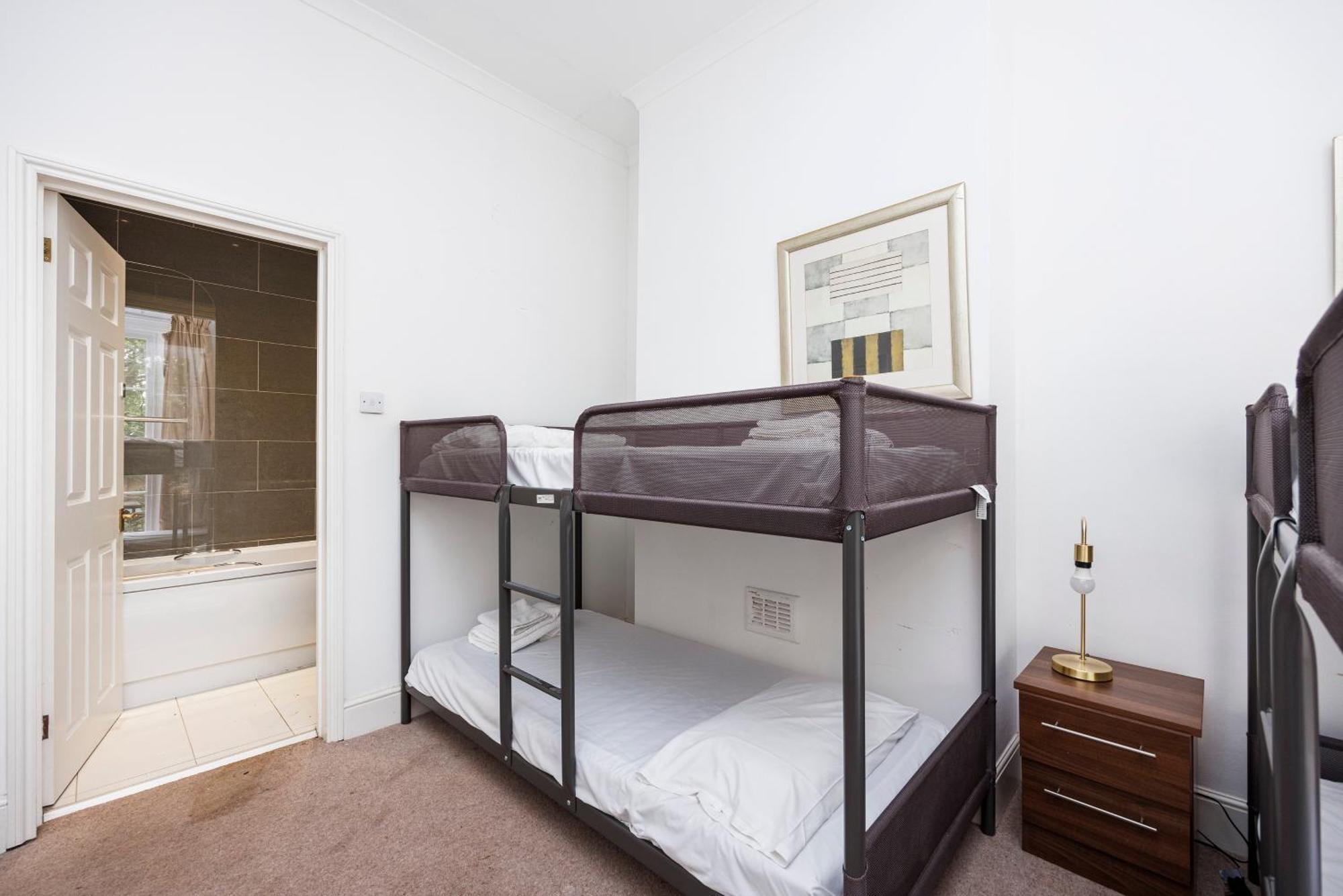 Appartement Larger Groups Close To Excel Canarywharf 02 With Parking Londres